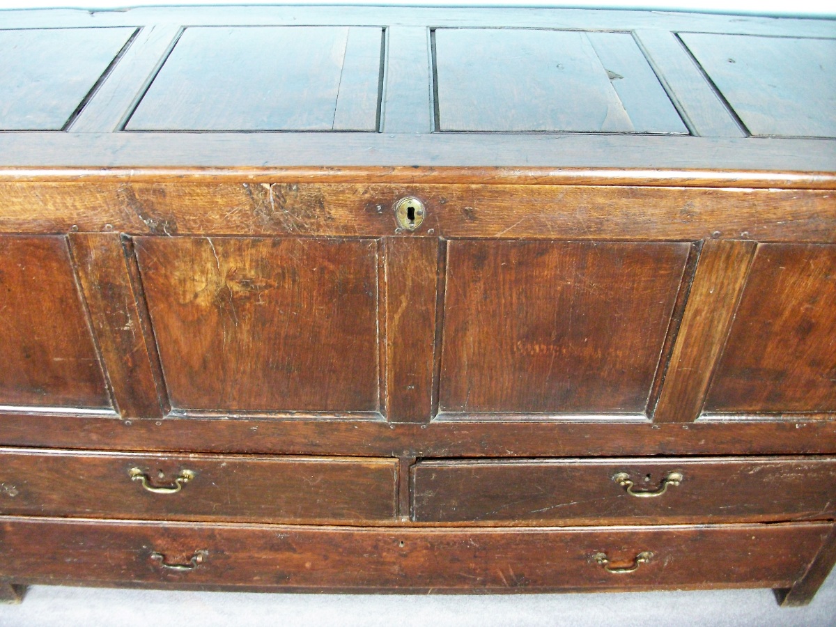 Late 17th Century Welsh Oak Coffer (Coffor) or Mule Chest